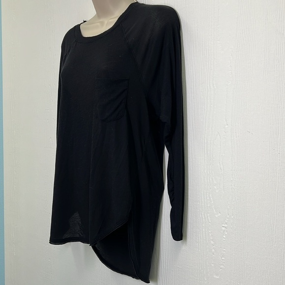 Free People - Black Movement Crewneck Pocket Ruched Long Sleeve Blouse Size XS - Picture 6 of 11
